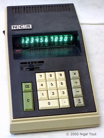 NCR 18-16 / Busicom Junior, first "calculator on a chip"