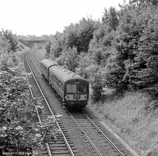 Rugby to Nottingham train near Birstall on the GCR