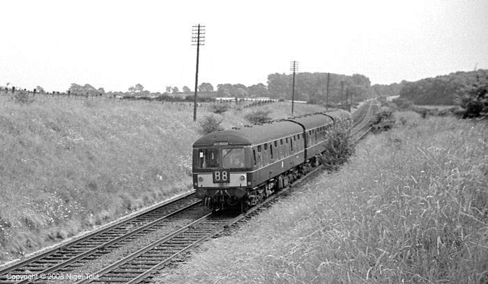 Rugby to Nottingham train near Thurcaston on the GCR