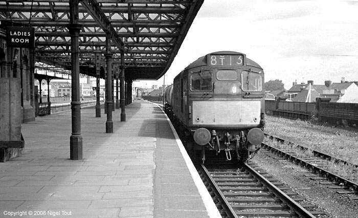 Class 27 diesel on oil wagons, Leicester Central Class 27 diesel on oil wagons, Leicester Central