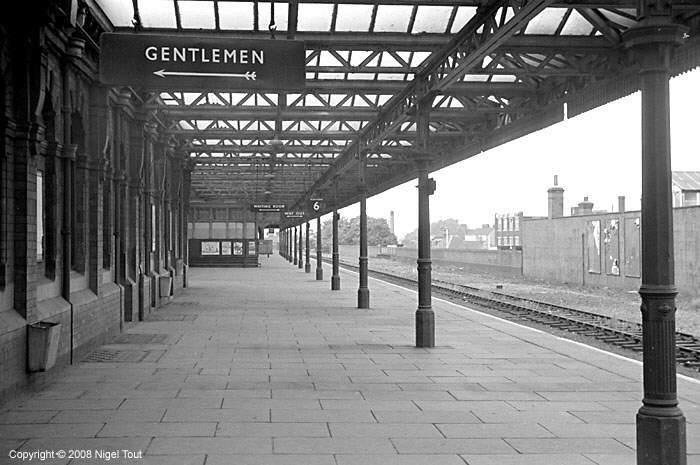 Leicester Central station, platform 6 Leicester Central station, platform 6