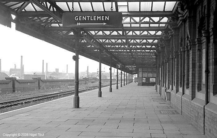 Leicester Central station, platform 5 Leicester Central station, platform 5
