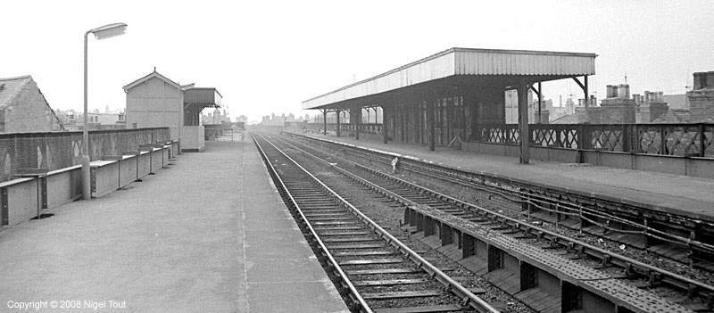 DMU passenger train at Nottingham Arkwright Street station, GCR DMU passenger train at Nottingham Arkwright Street station, GCR