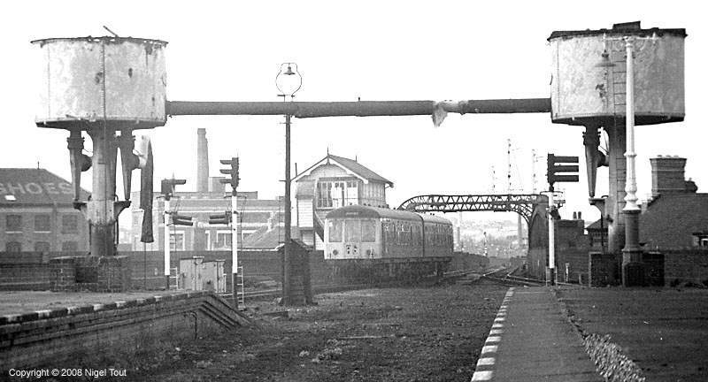Departing Leicester Central station for Nottingham Departing Leicester Central station for Nottingham