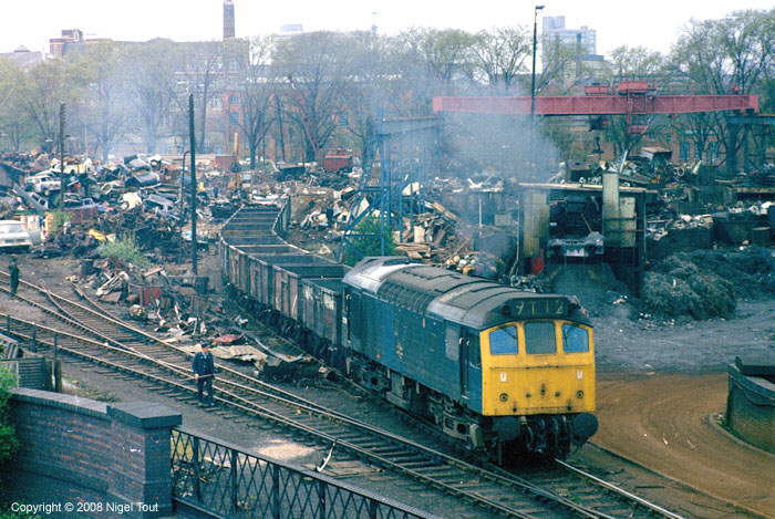 Class 25 diesel locomotive shunting scrap sidings at Leicester GCR goods yard Class 25 diesel locomotive shunting scrap sidings at Leicester GCR goods yard
