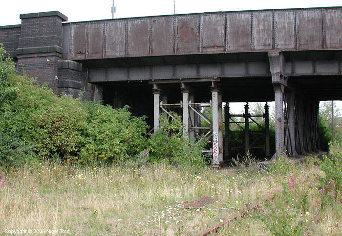 Upperton Road bridge over ex-Great Central Railway, Leicester Upperton Road bridge over ex-Great Central Railway, Leicester