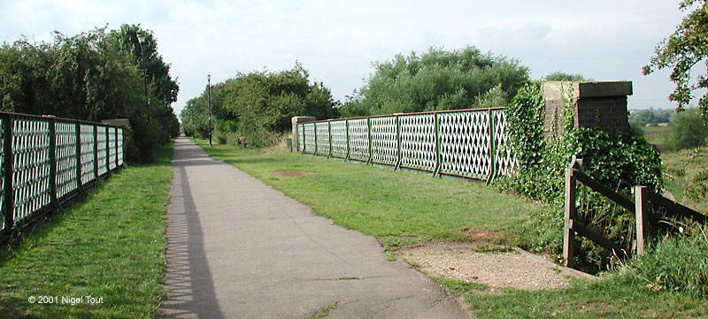 GCR bridge over Grand Union canal, Aylestone GCR bridge over Grand Union canal, Aylestone
