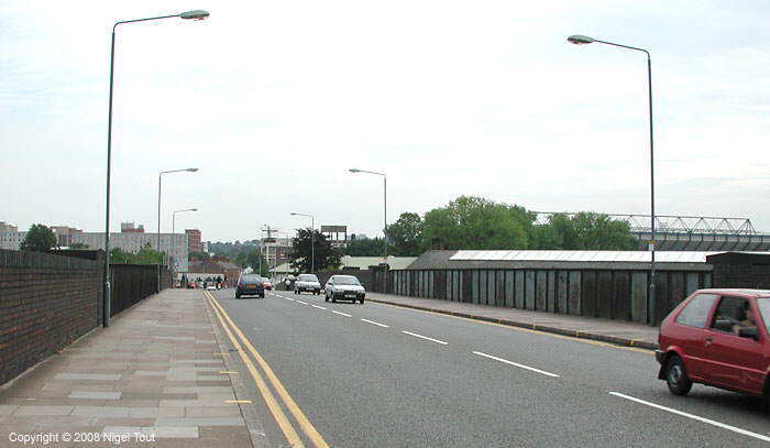 Upperton Road bridge over ex-Great Central Railway, Leicester Upperton Road bridge over ex-Great Central Railway, Leicester