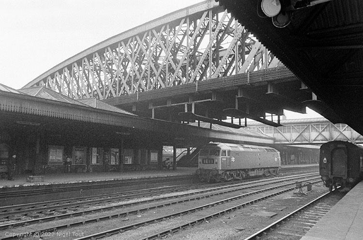 GCR bridge over Nottingham Midland station GCR bridge over Nottingham Midland station