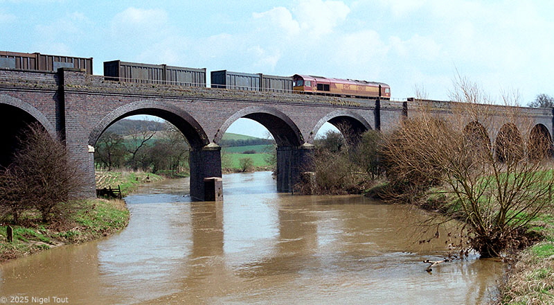 66138 crossing River Soar, Loughborough