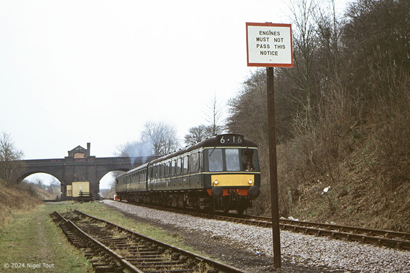 Train Belgrave & Birstall Train Belgrave & Birstall