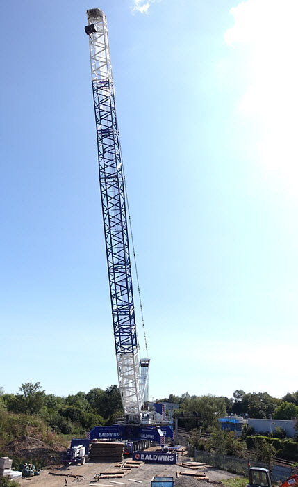 Liebherr LG 1750 crane to put the bridge in plces over the gap. Liebherr LG 1750 crane to put the bridge in plces over the gap.